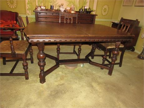 Antique Dining Room Table w/ 4 Chairs
