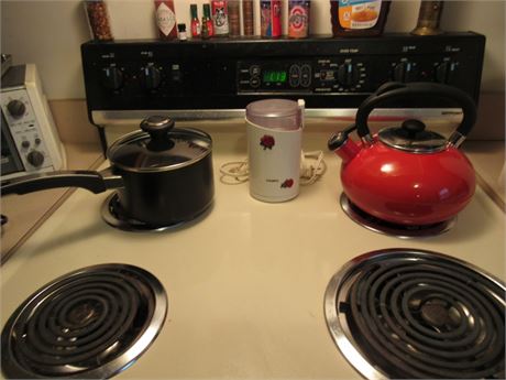 Cuisinart Teapot, Kraups Coffee Grinder & Faberware Pot