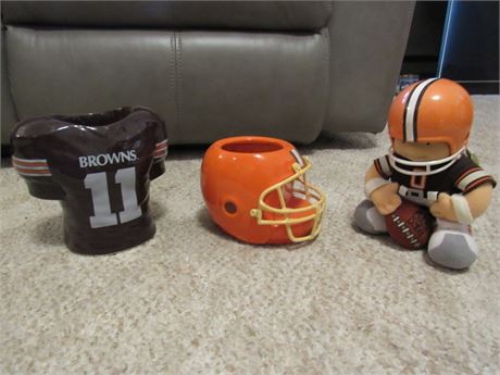 Cleveland Browns Lot: Football Helmet Ashtray