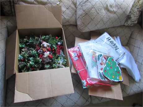 Christmas Lot: Plastic Wreaths Wrapping Paper