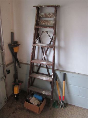 Tool Clean Out Lot: Wood Ladder Craftsman Battery Weed Eater
