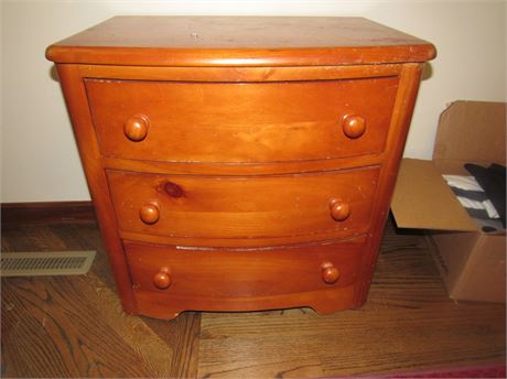 Vintage Stanley Night Stand. Matches Lot 200