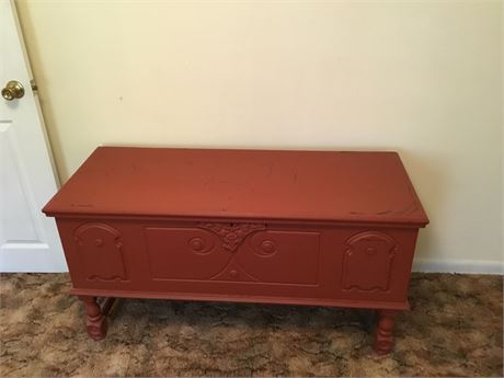 Roos Chests Cedar Lined Blanket Chest Made in Forest Park, Illinois
